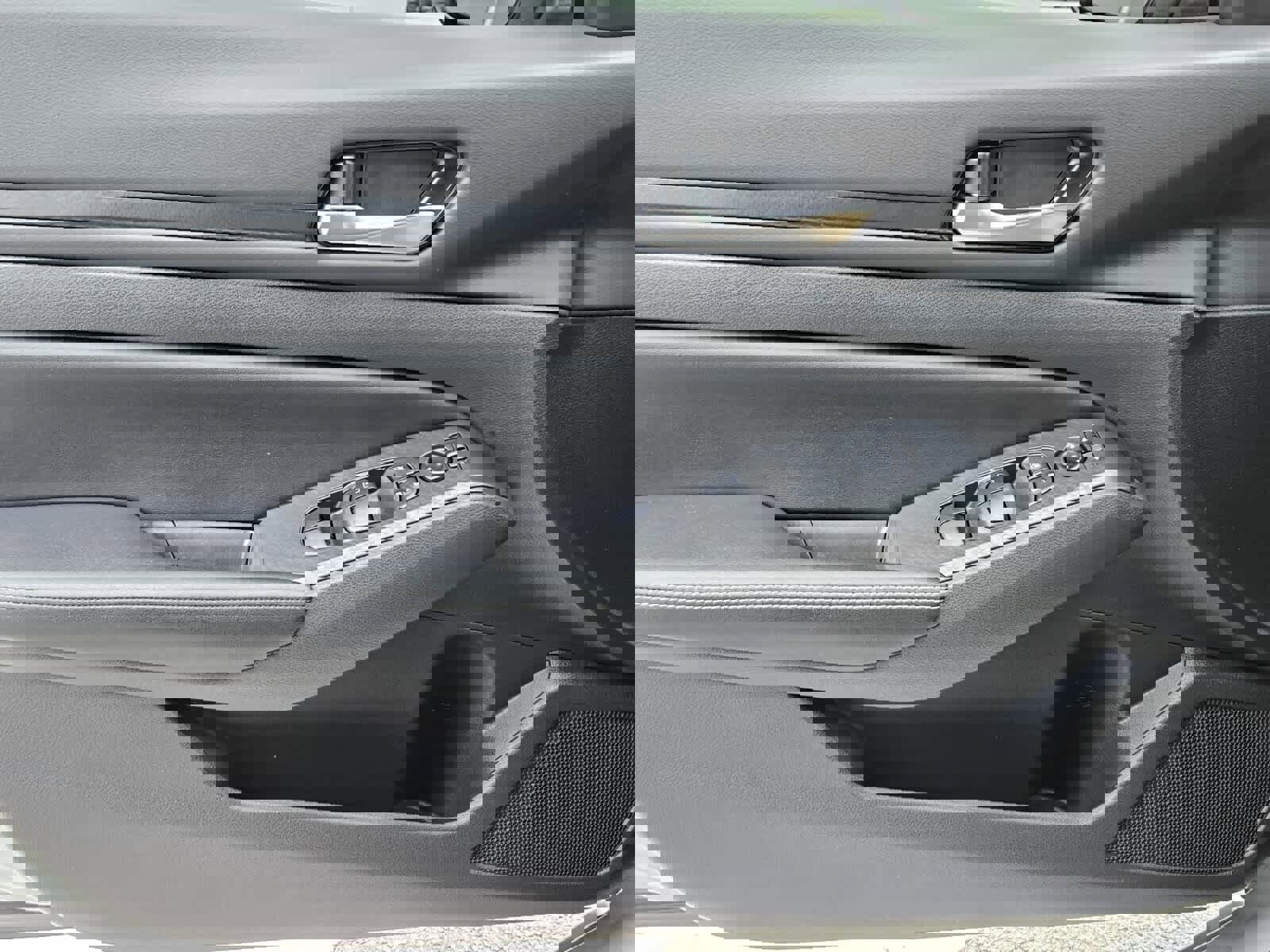 Used 2024 Nissan Altima 2.5 SV image 16