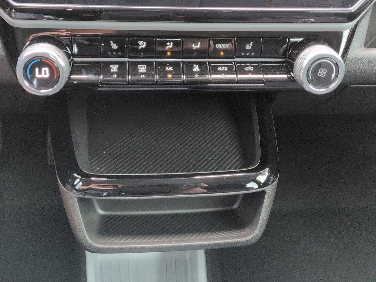 New 2027 Chevrolet Bolt LT image 18