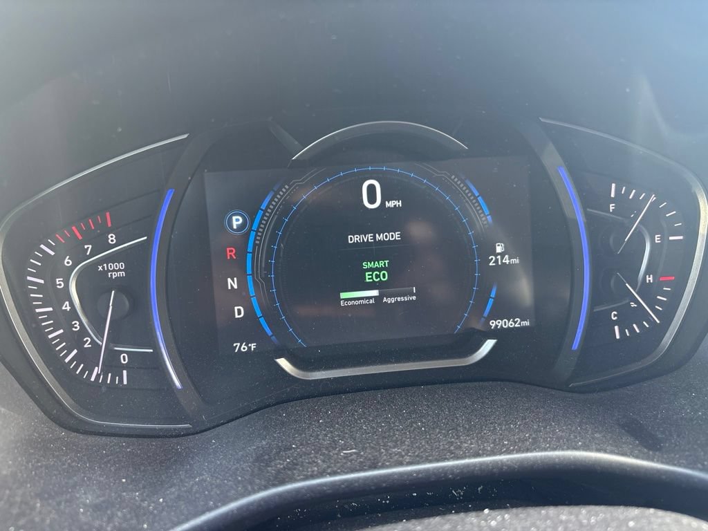 Used 2019 Hyundai Santa Fe Limited AWD/4WD image 9