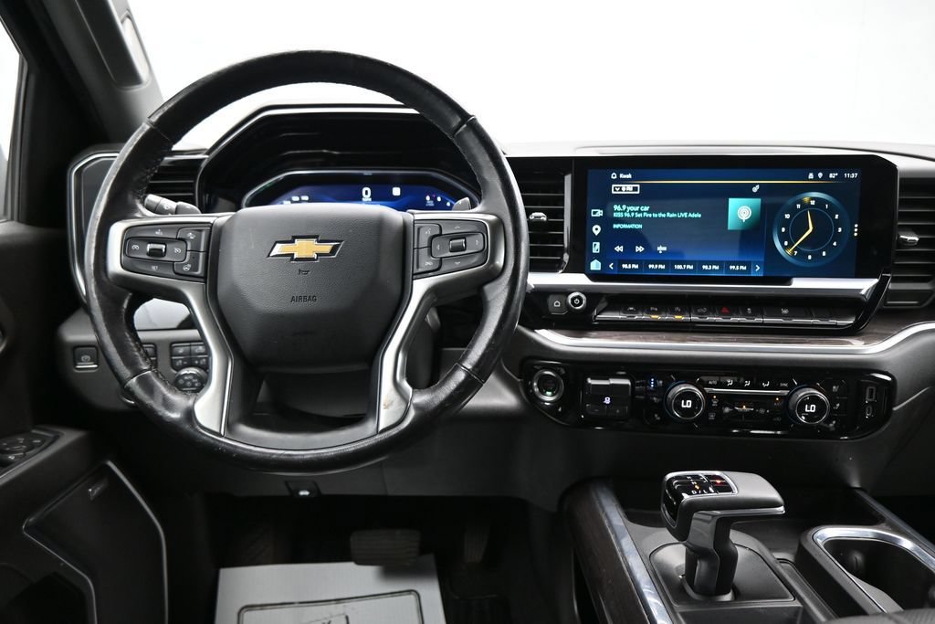 Used 2023 Chevrolet Silverado 1500 LTZ AWD/4WD image 15