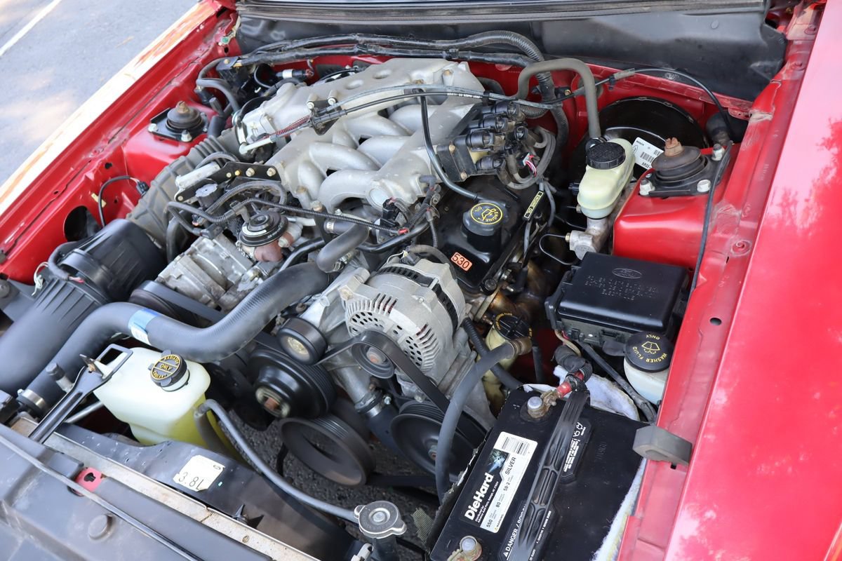 Used 1999 Ford Mustang Convertible RWD image 37
