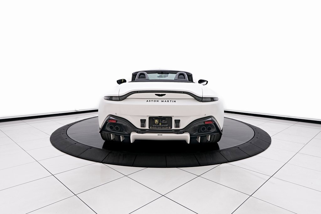 Used 2023 Aston Martin V8 Vantage Roadster image 17