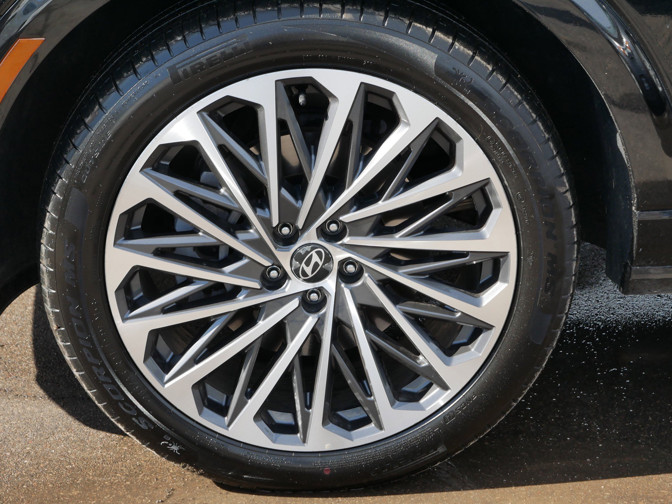 Used 2026 Hyundai Palisade Calligraphy image 15