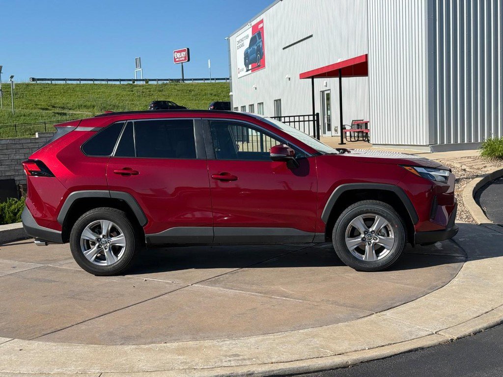 Certified 2025 Toyota RAV4 XLE AWD/4WD video 2