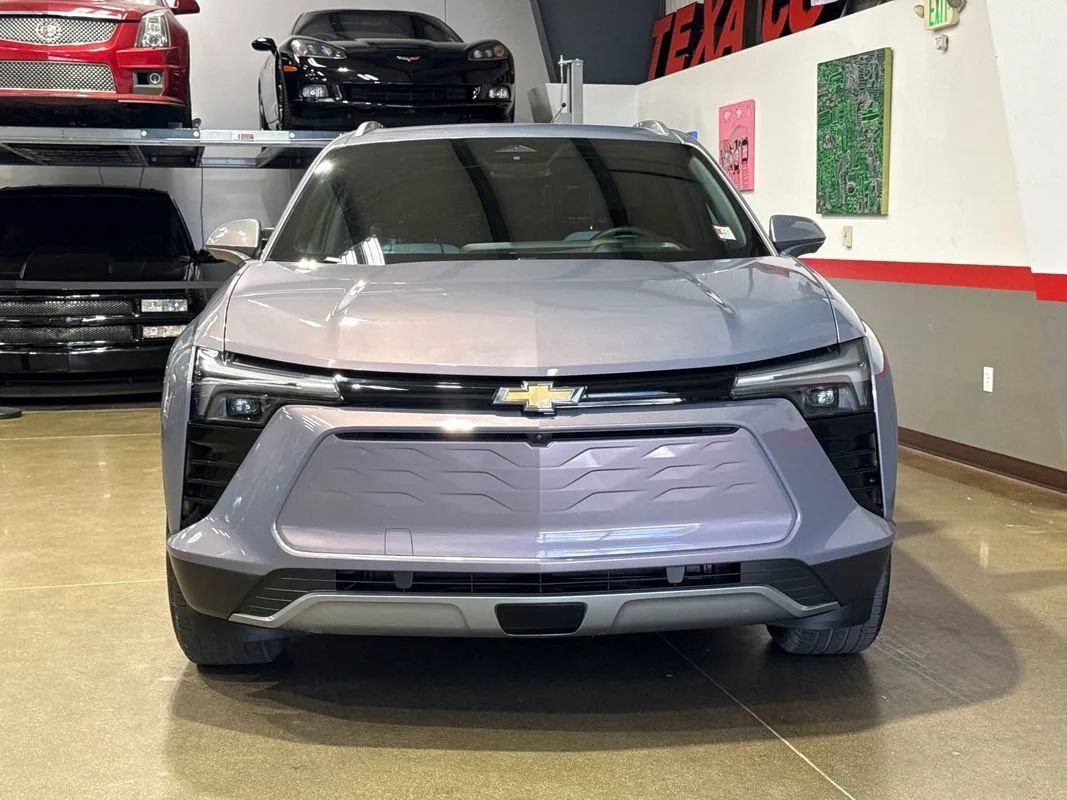 Used 2024 Chevrolet Blazer EV LT AWD/4WD image 39