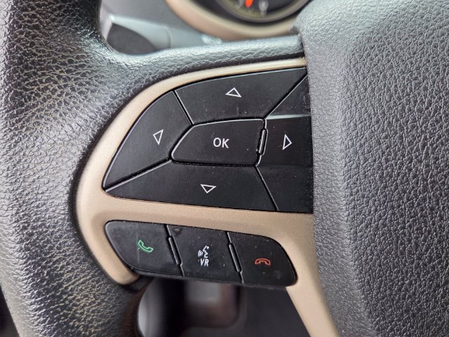 Used 2018 Jeep Cherokee Latitude FWD image 26