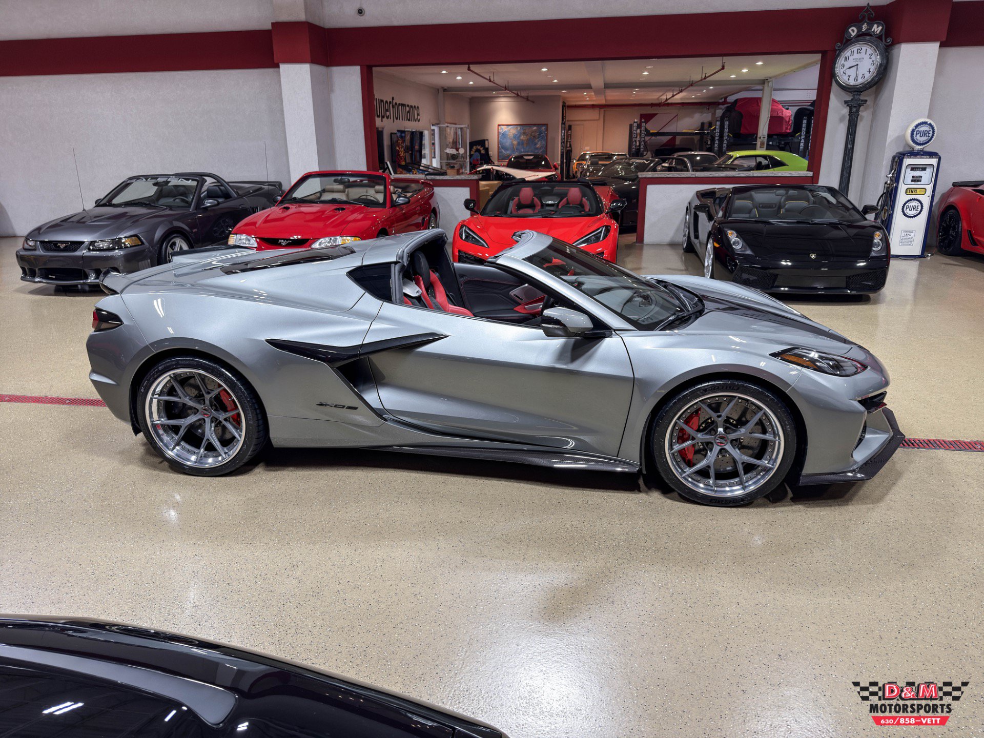 Used 2024 Chevrolet Corvette Z06 RWD image 8