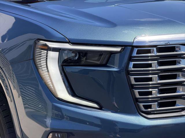 Used 2025 GMC Acadia Denali FWD image 12