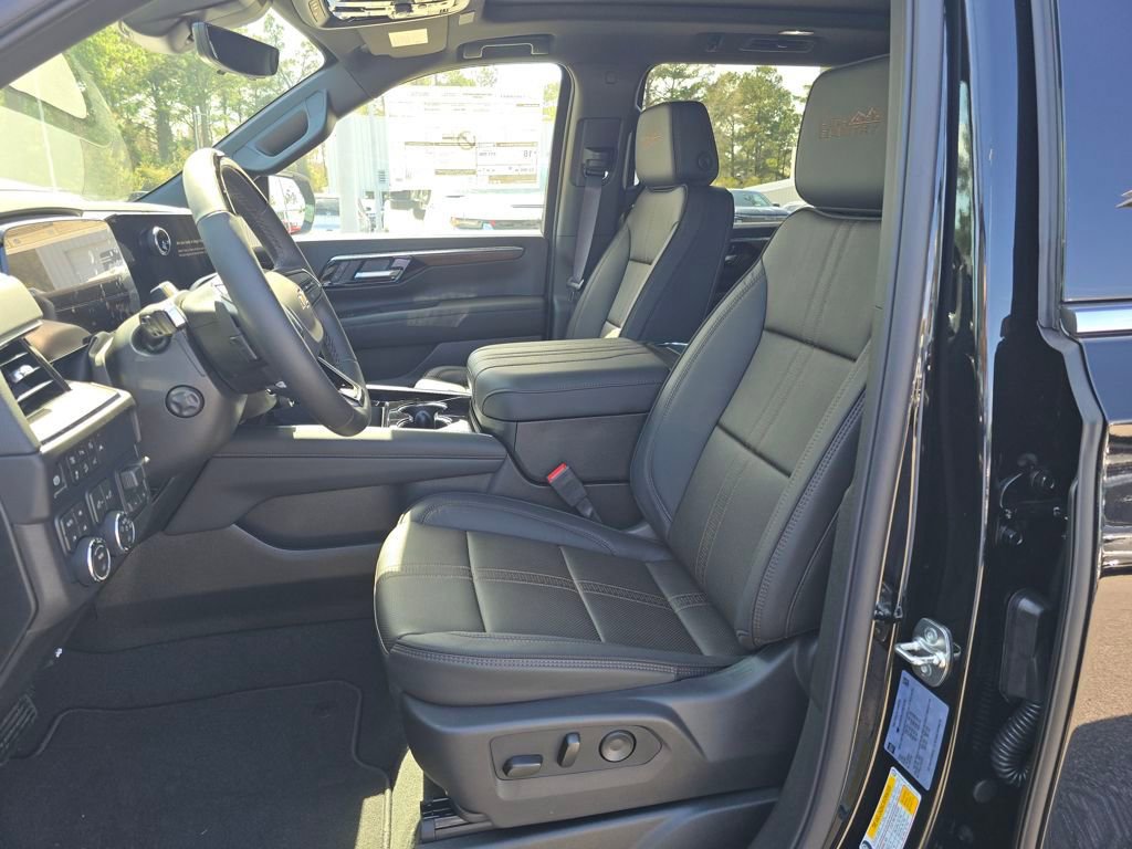 New 2026 Chevrolet Suburban High Country AWD/4WD image 9