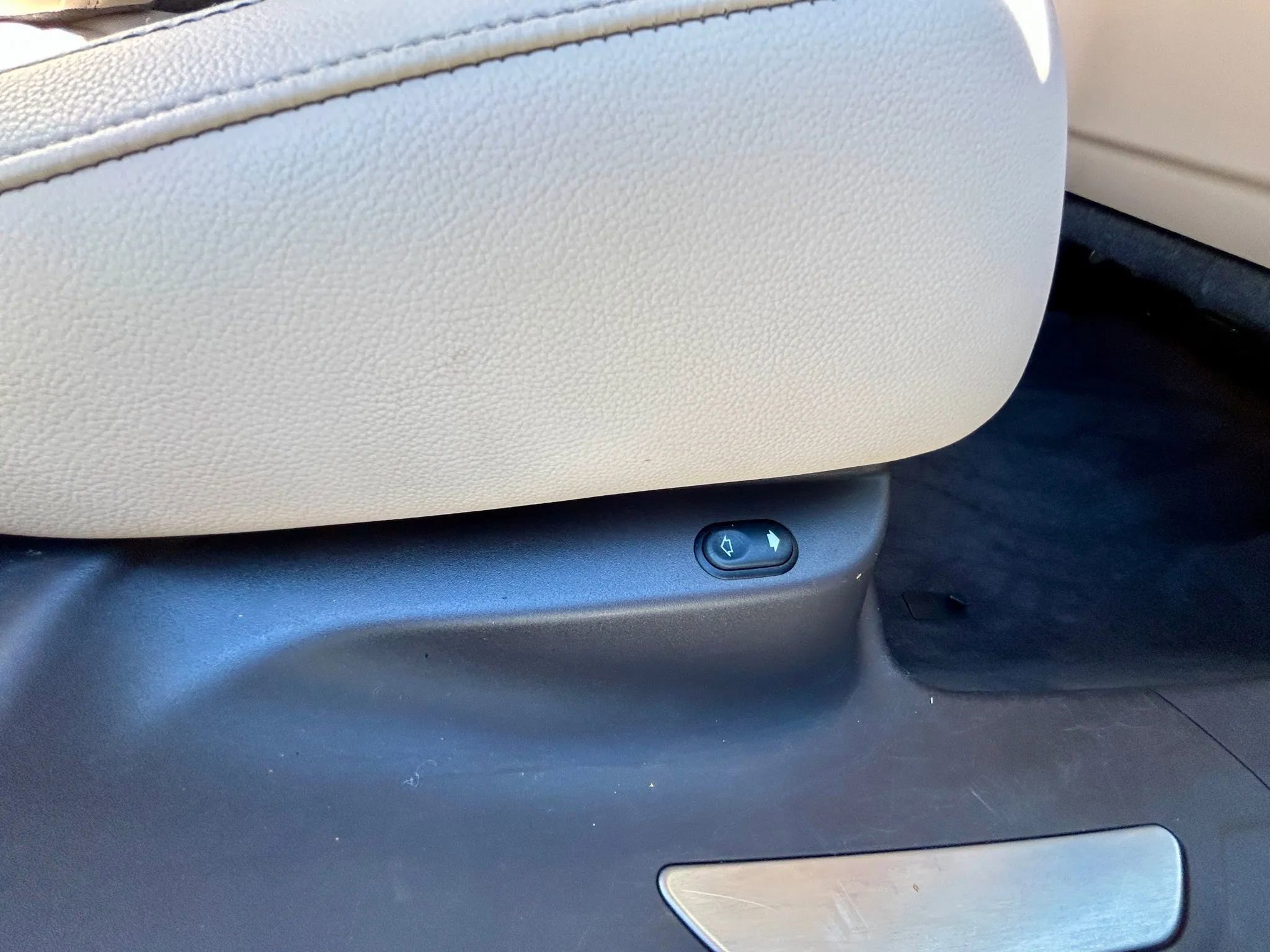 Used 2020 Jaguar F-PACE Prestige image 30