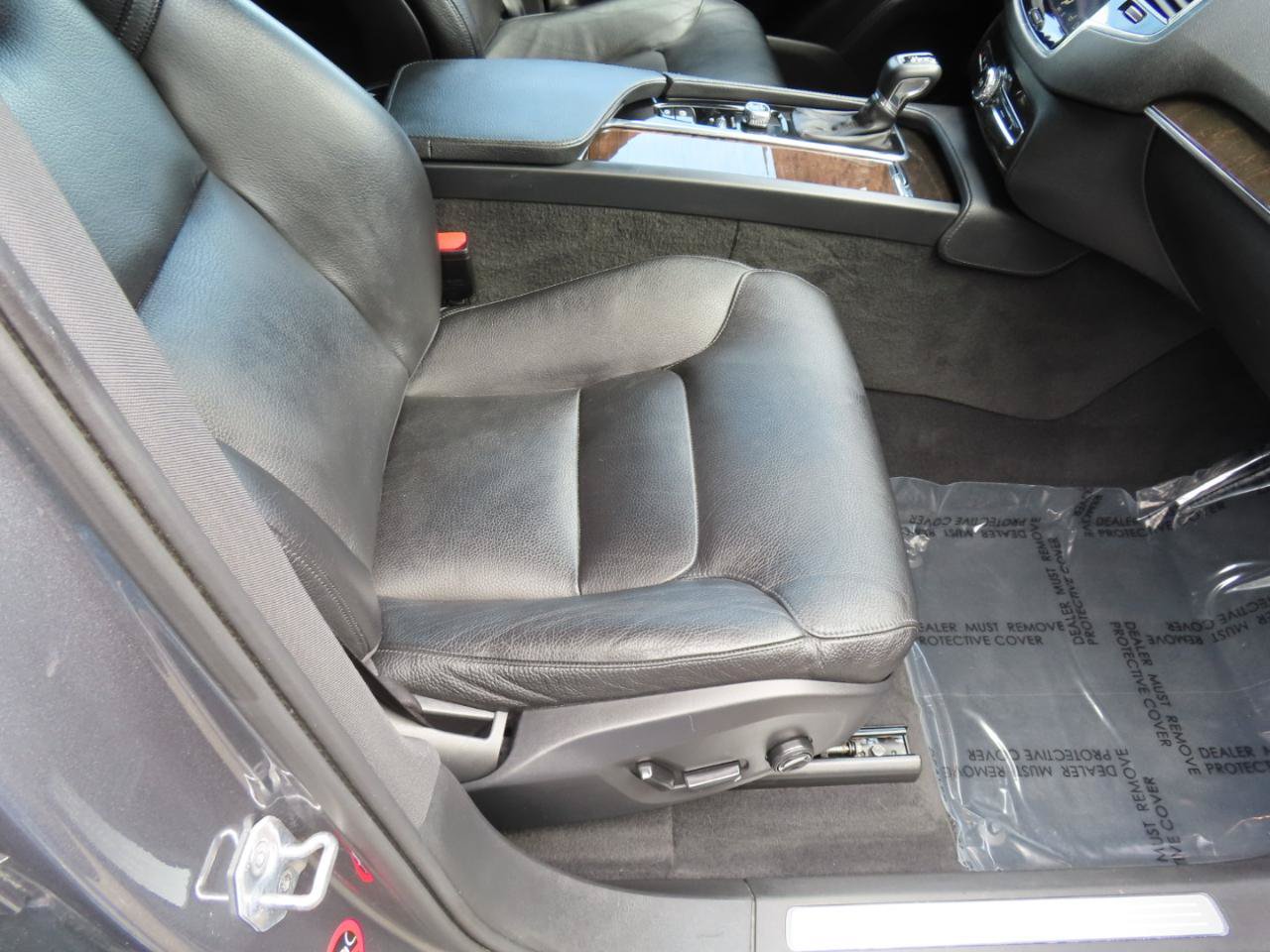 Used 2018 Volvo XC90 T6 Momentum w/ Convenience Package AWD/4WD image 20