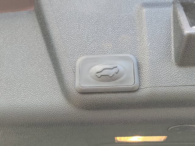 Used 2016 Buick Enclave Leather AWD/4WD image 25