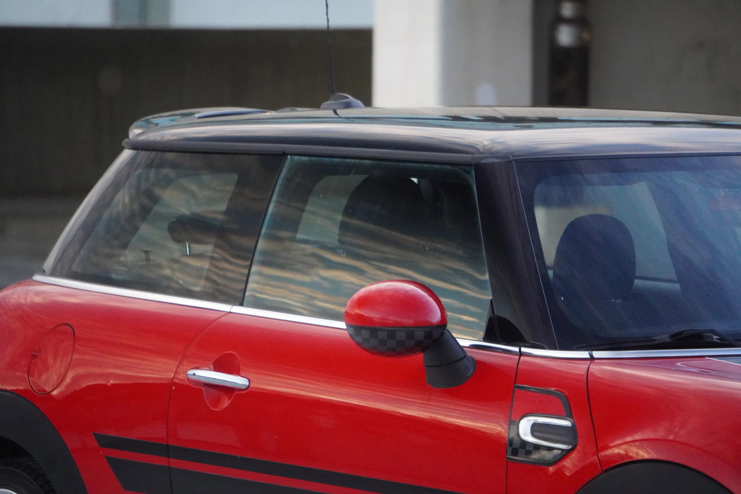 Used 2015 MINI Cooper 2-Door Hardtop image 12