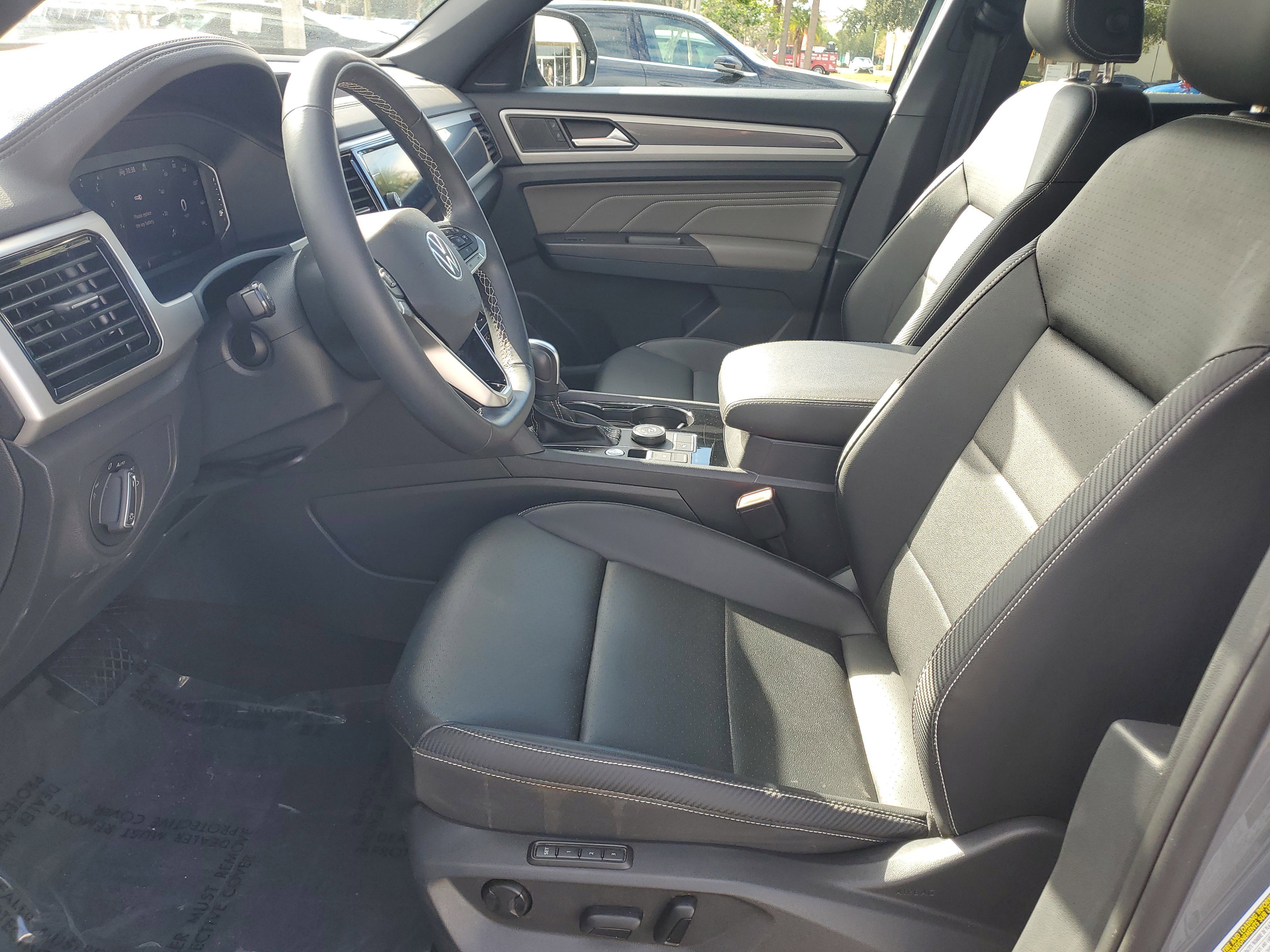 Used 2023 Volkswagen Atlas Cross Sport SEL image 21