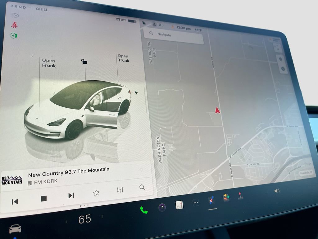 Used 2022 Tesla Model 3 Performance image 2