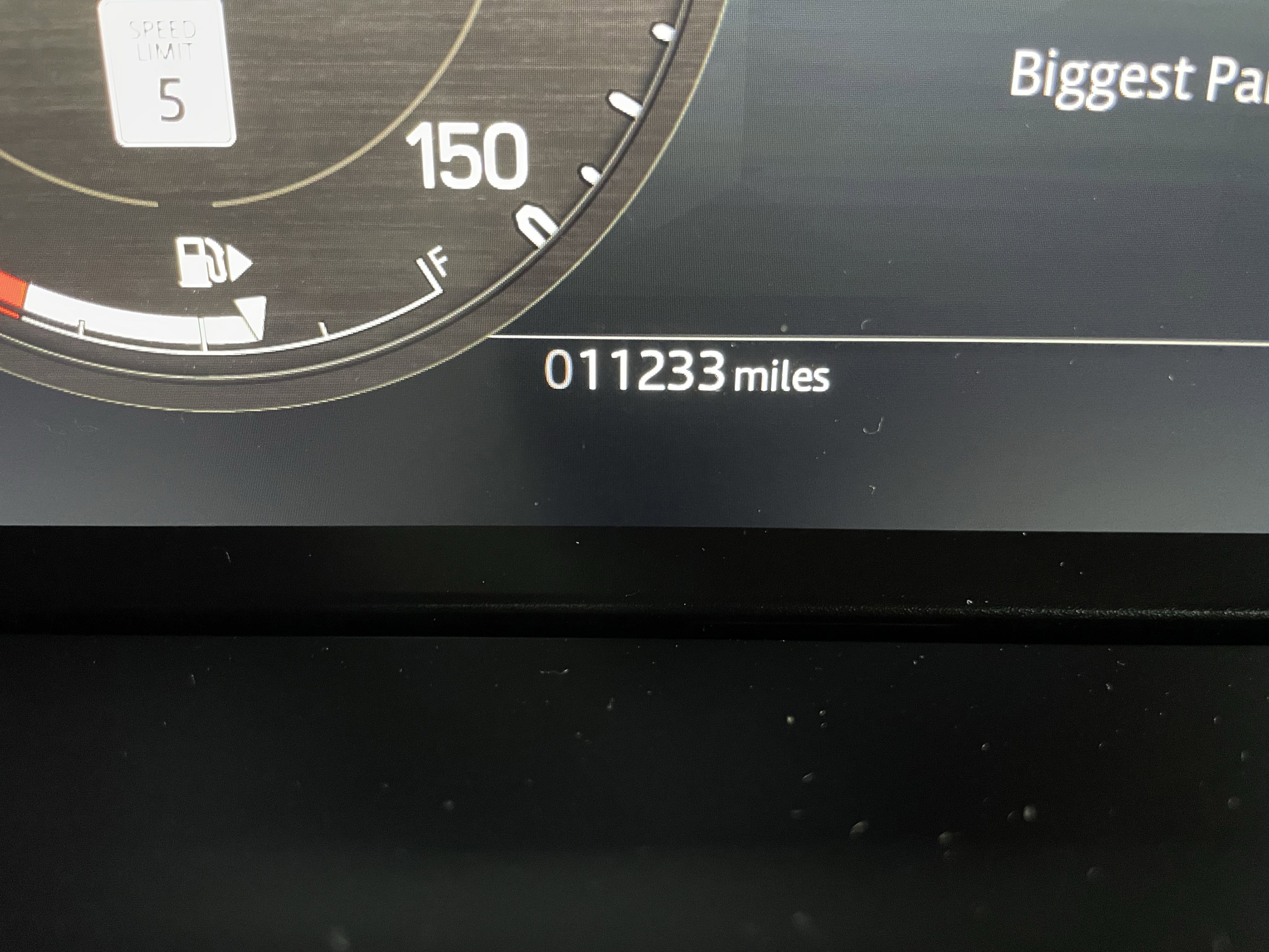 Used 2024 Land Rover Defender 110 X-Dynamic SE image 23