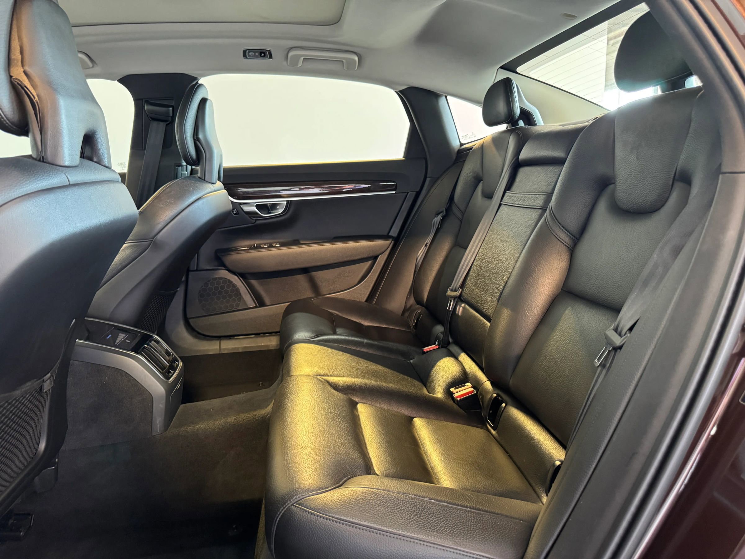 Used 2018 Volvo S90 T5 Momentum w/ Convenience Package AWD/4WD image 23