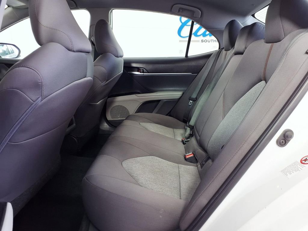 Used 2019 Toyota Camry LE FWD image 9