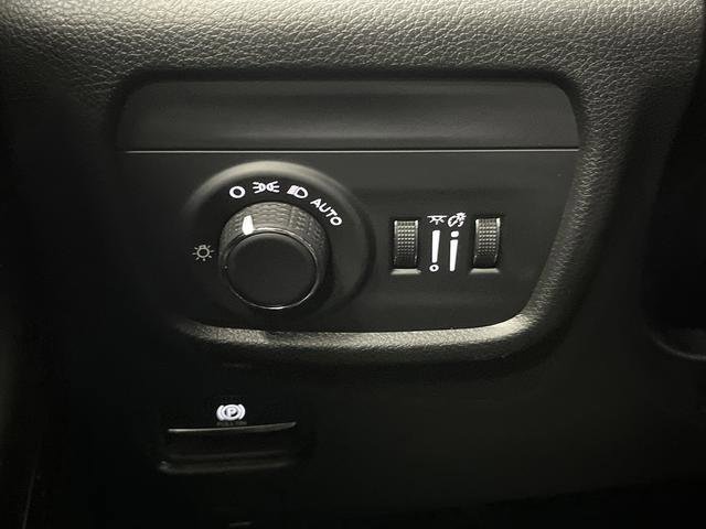 New 2025 Jeep Grand Cherokee Laredo X w/ Trailer Tow Package image 22