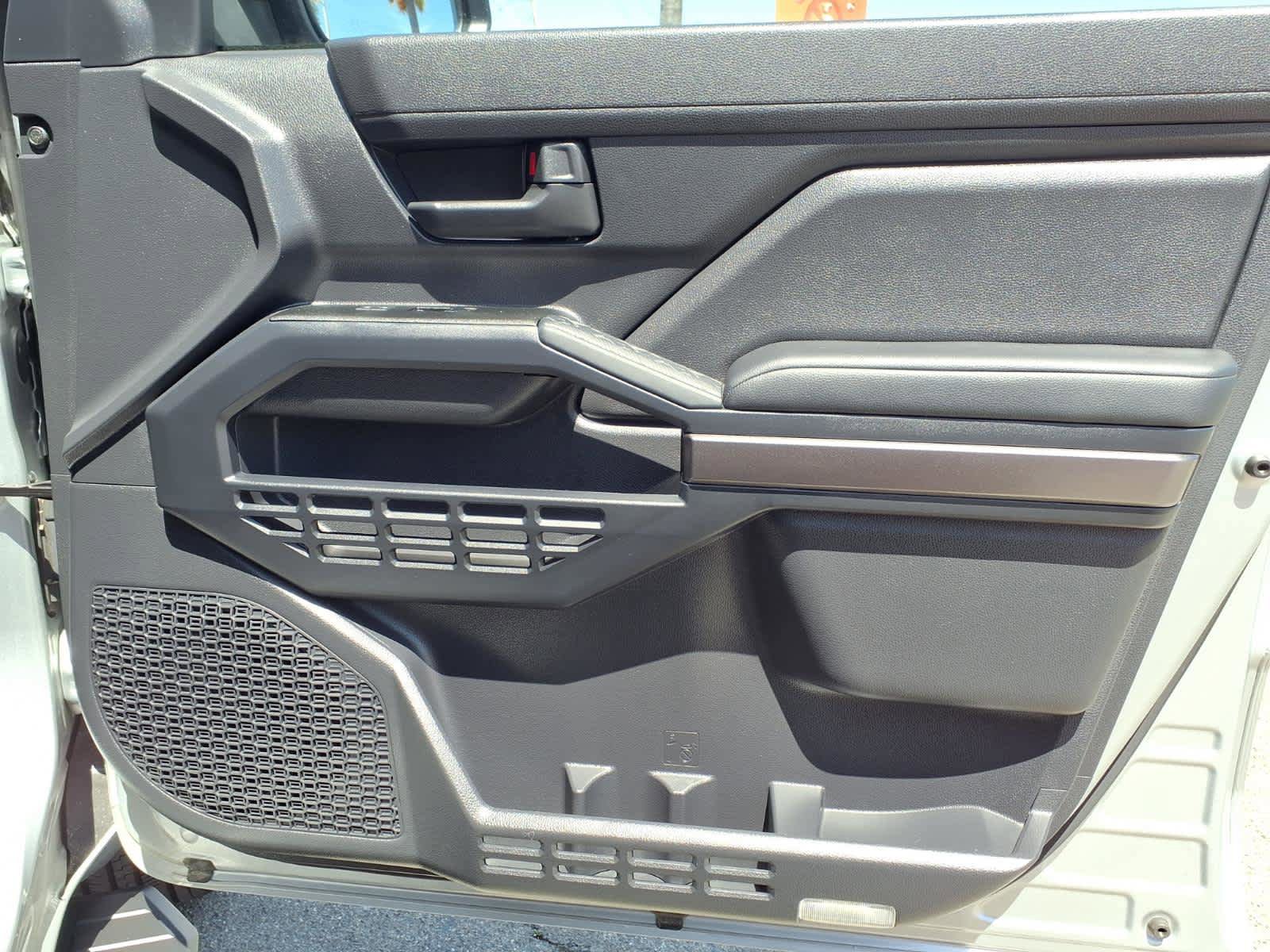 Certified 2025 Toyota 4Runner SR5 AWD/4WD image 24