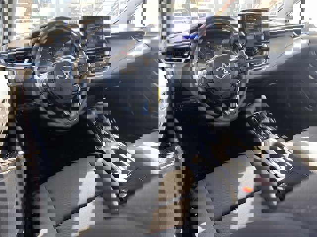 Used 2025 Toyota Corolla LE image 13