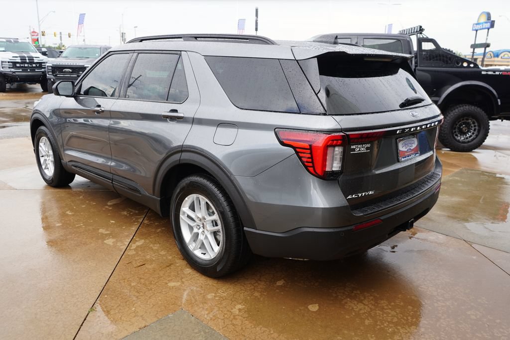 New 2026 Ford Explorer Active RWD image 12