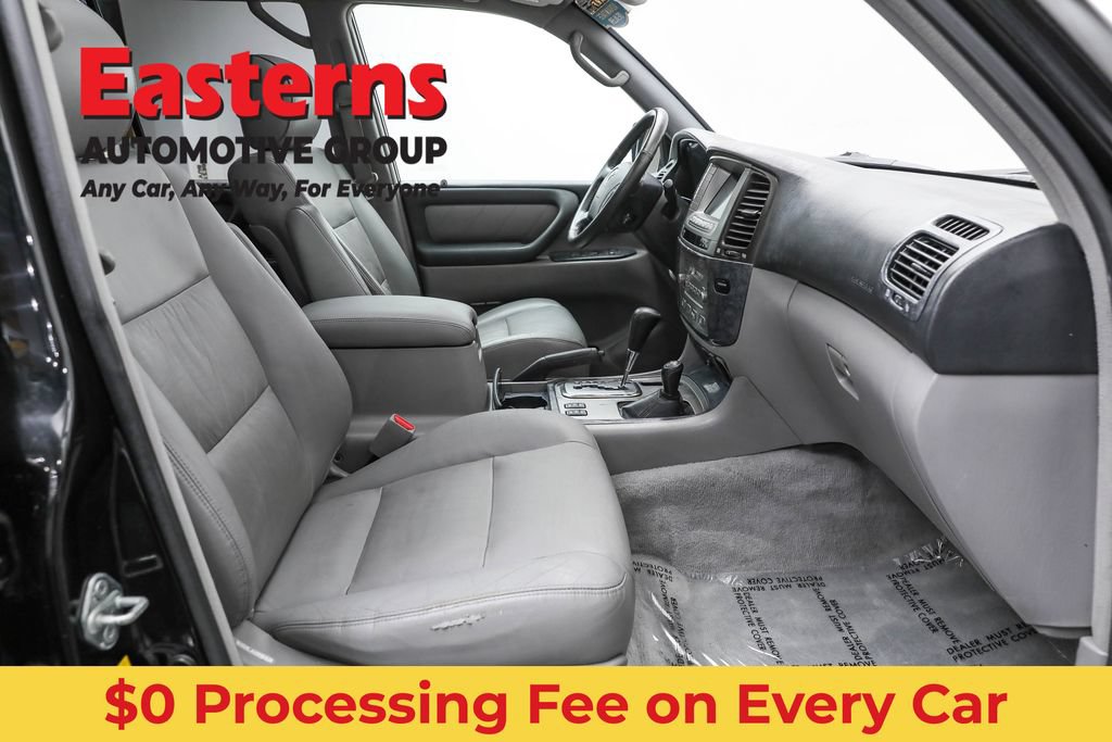 Used 2005 Toyota Land Cruiser AWD/4WD image 26