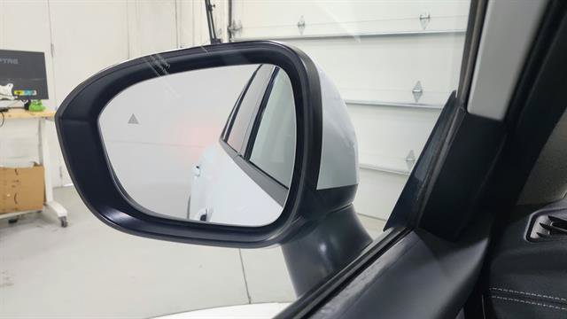 Certified 2026 Nissan Rogue SL FWD image 17