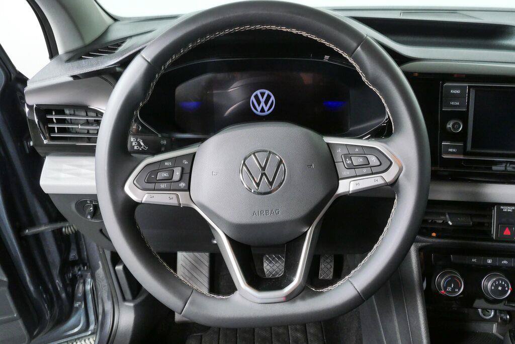 Certified 2023 Volkswagen Taos S FWD image 8