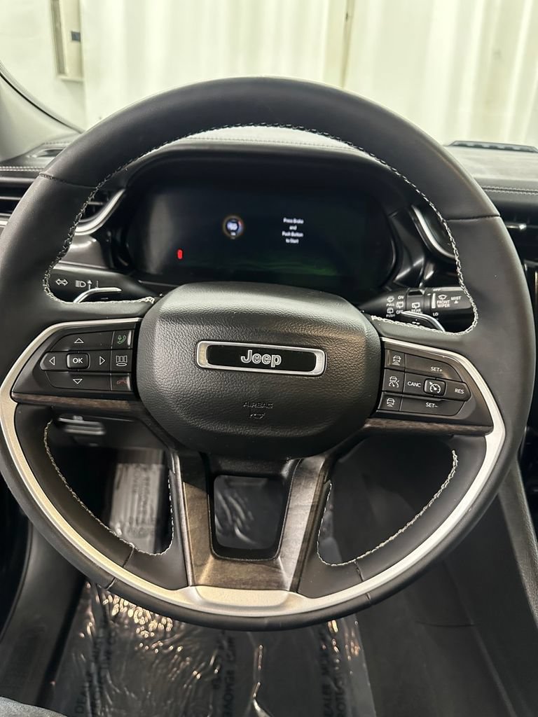 Used 2022 Jeep Grand Cherokee Limited 4xe w/ Luxury Tech Group II AWD/4WD image 15