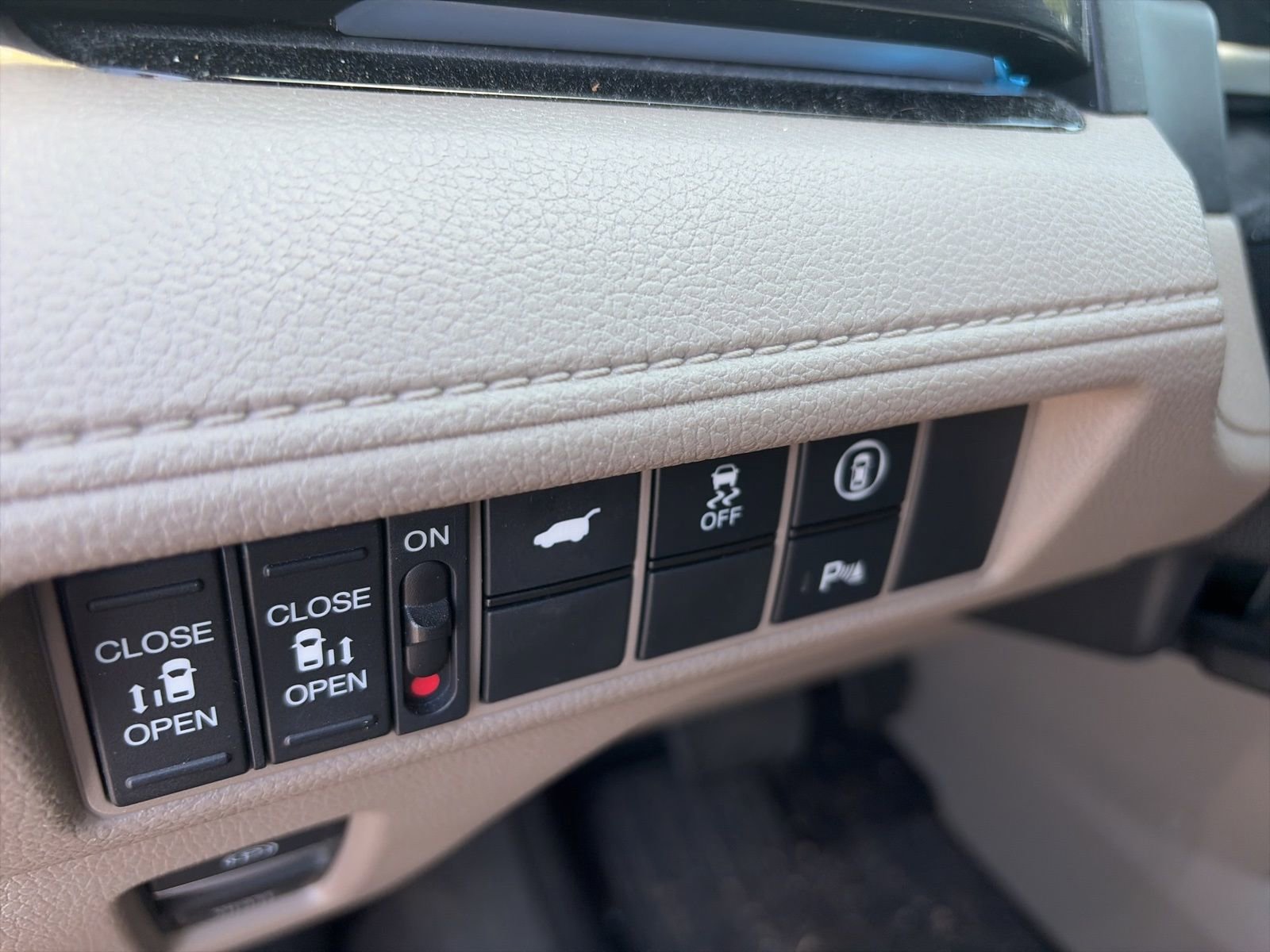 Used 2021 Honda Odyssey Elite image 17