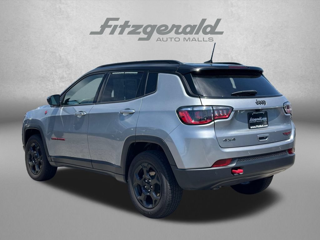 Used 2024 Jeep Compass Trailhawk AWD/4WD image 4
