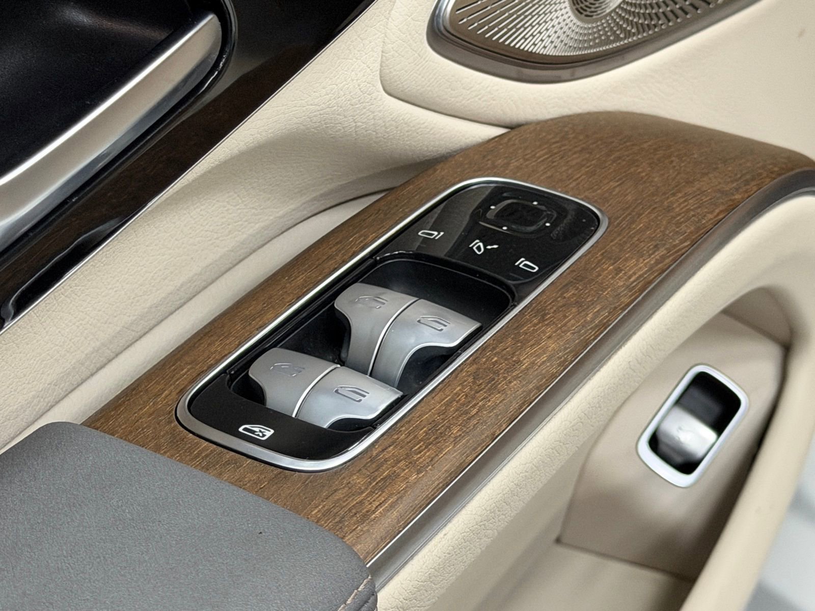 Certified 2023 Mercedes-Benz EQS 450+ Sedan image 23