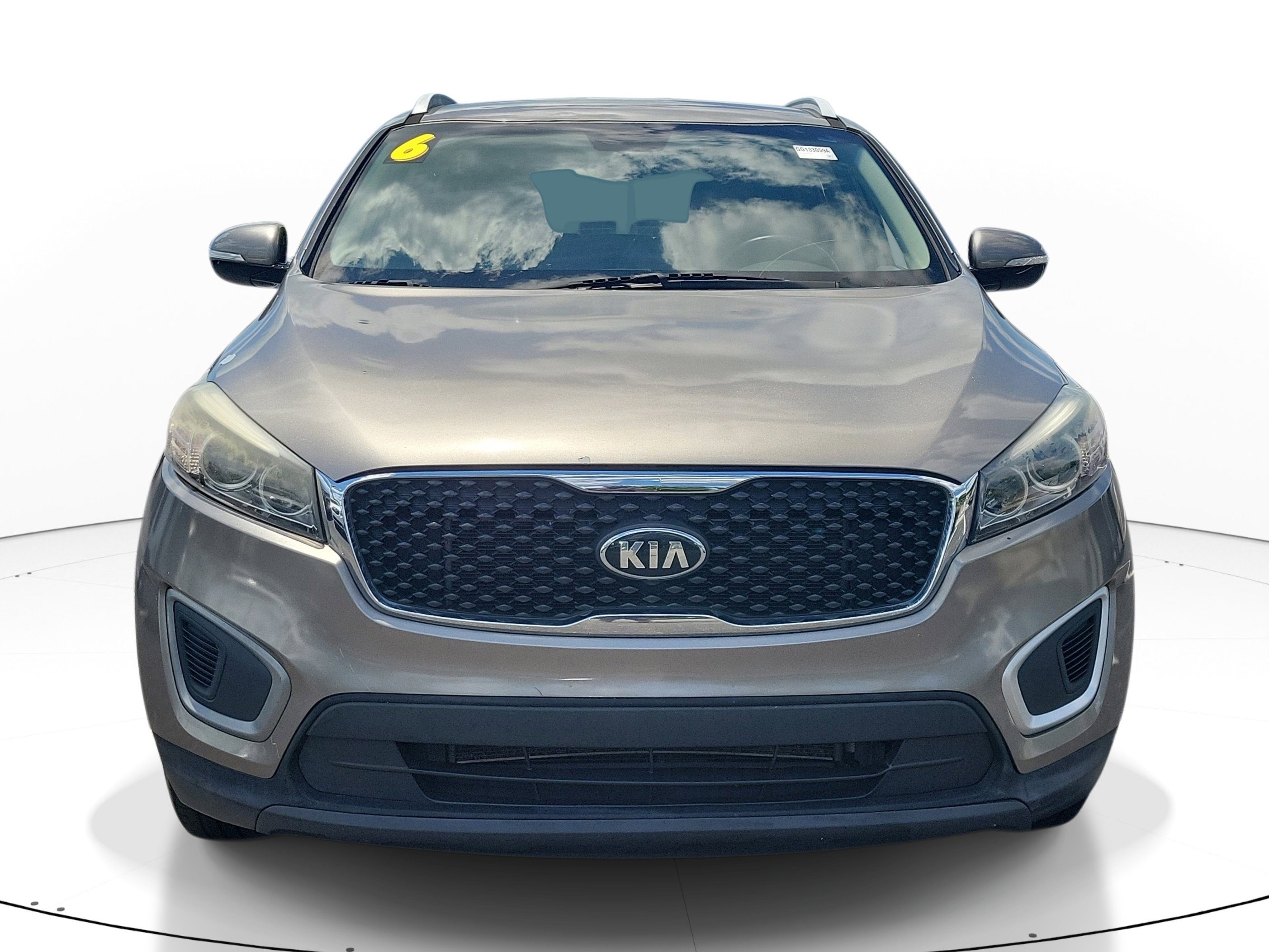 Used 2016 Kia Sorento FWD w/ LX Convenience Package image 2
