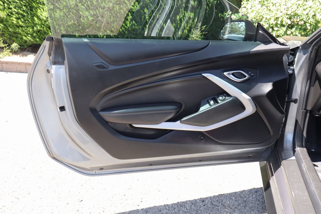 Used 2021 Chevrolet Camaro SS RWD image 17
