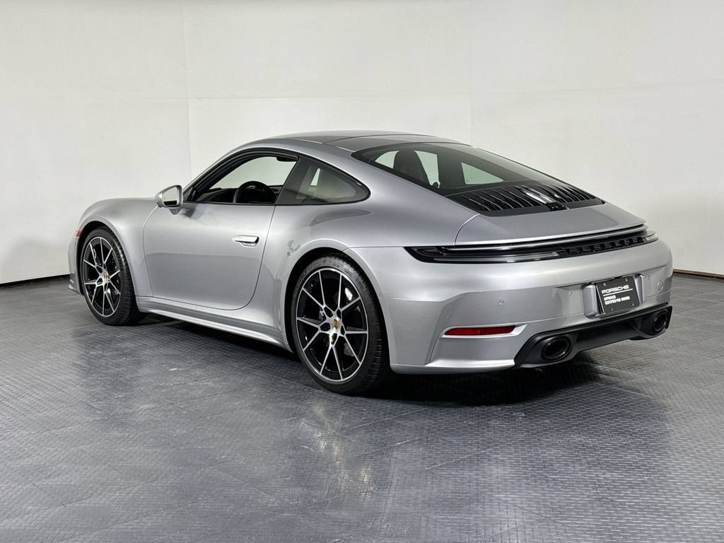 Certified 2025 Porsche 911 Carrera RWD image 3