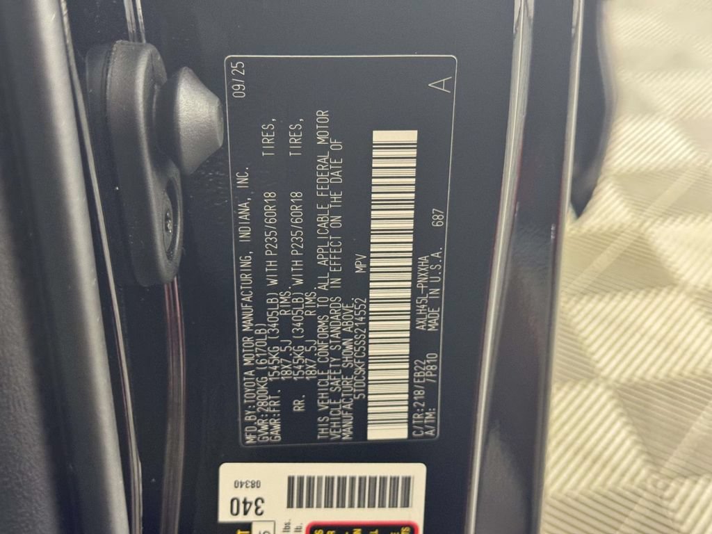 Used 2025 Toyota Sienna XLE Woodland Edition AWD/4WD image 16
