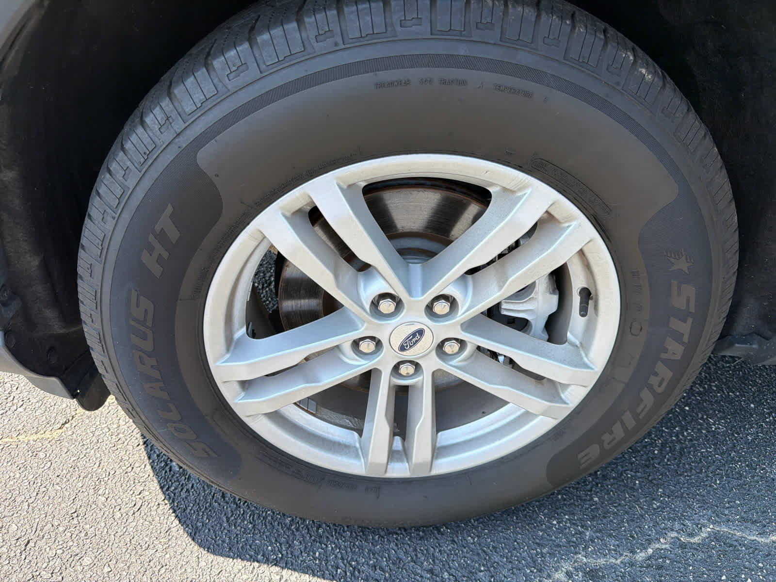 Used 2023 Ford Explorer XLT RWD image 29