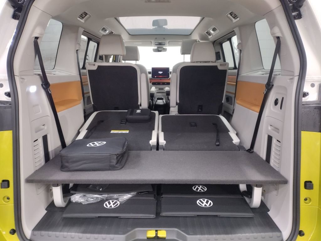 New 2025 Volkswagen ID. Buzz Pro S Plus image 18