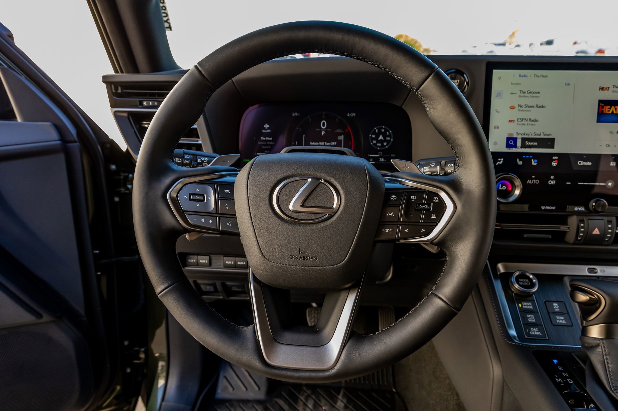 Used 2026 Lexus GX 550 image 19