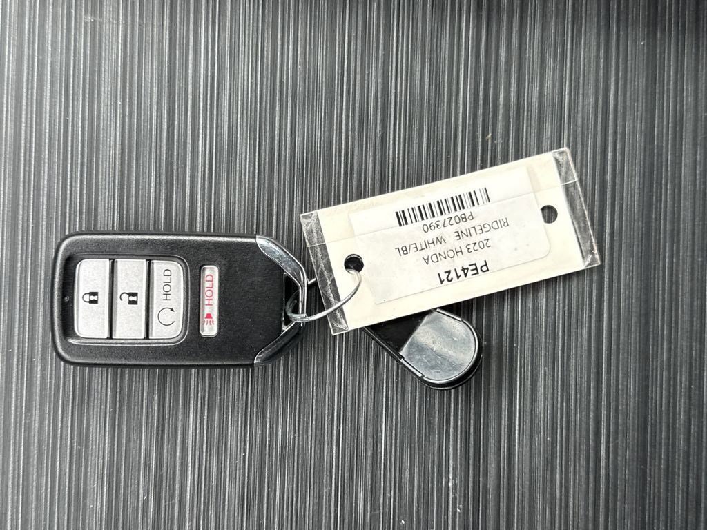 Certified 2023 Honda Ridgeline RTL image 4