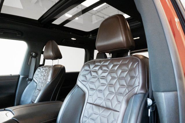 Used 2025 Nissan Armada Platinum image 24