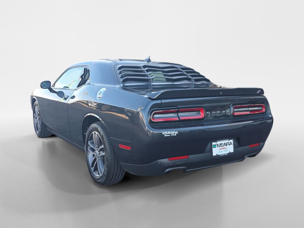 Used 2019 Dodge Challenger SXT w/ Plus Package image 3