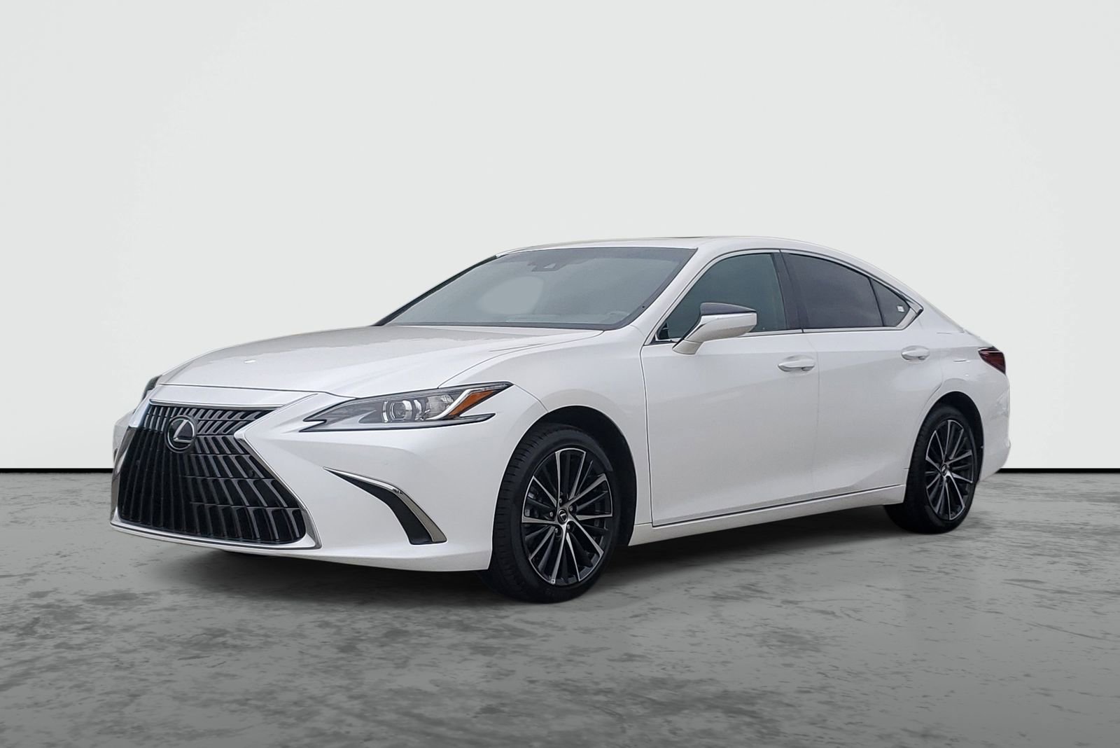 Used 2024 Lexus ES 300h w/ Premium Package FWD image 2