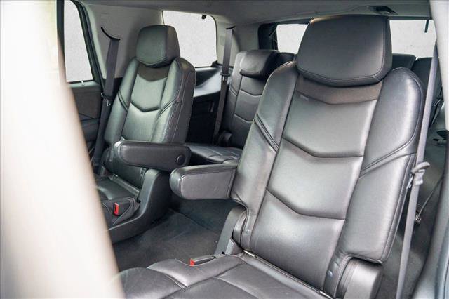 Used 2018 Cadillac Escalade Premium Luxury image 23