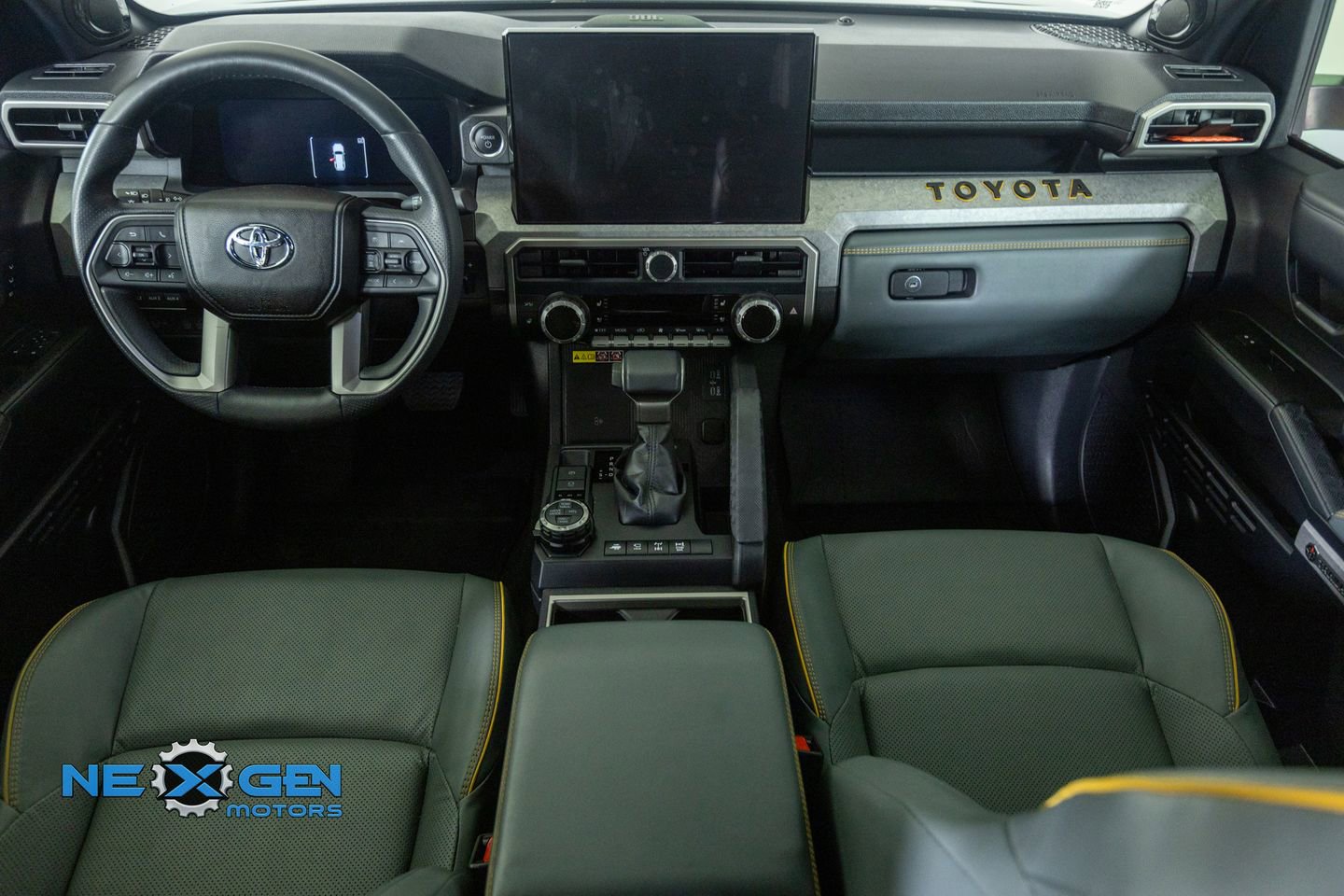 Used 2025 Toyota 4Runner Trailhunter image 27