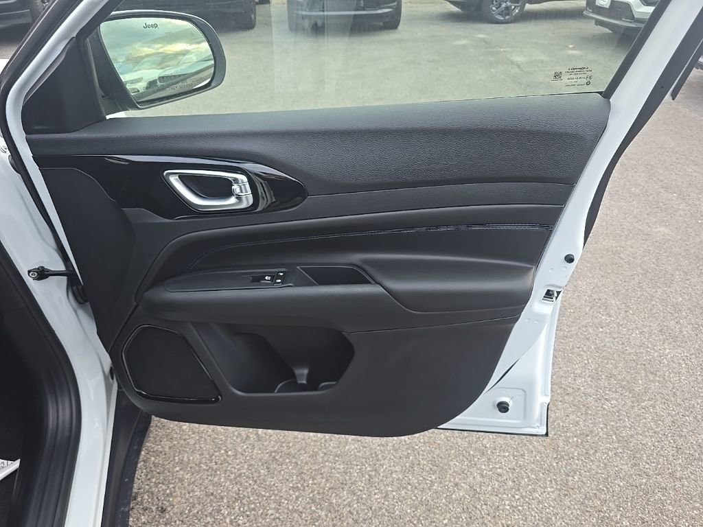 New 2026 Jeep Compass Limited image 10