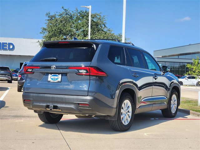 Used 2024 Toyota Grand Highlander XLE image 3
