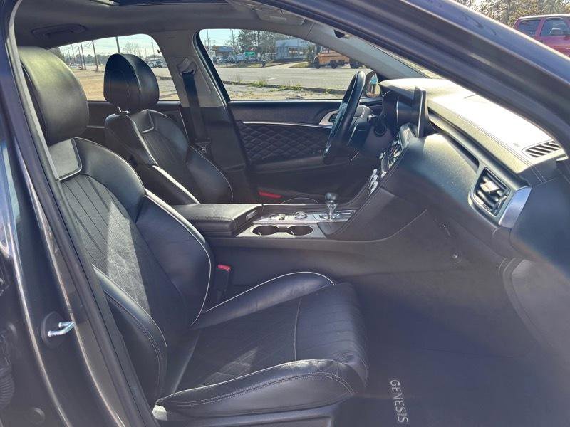 Used 2019 Genesis G70 2.0T Advanced w/ Dynamic Package image 16