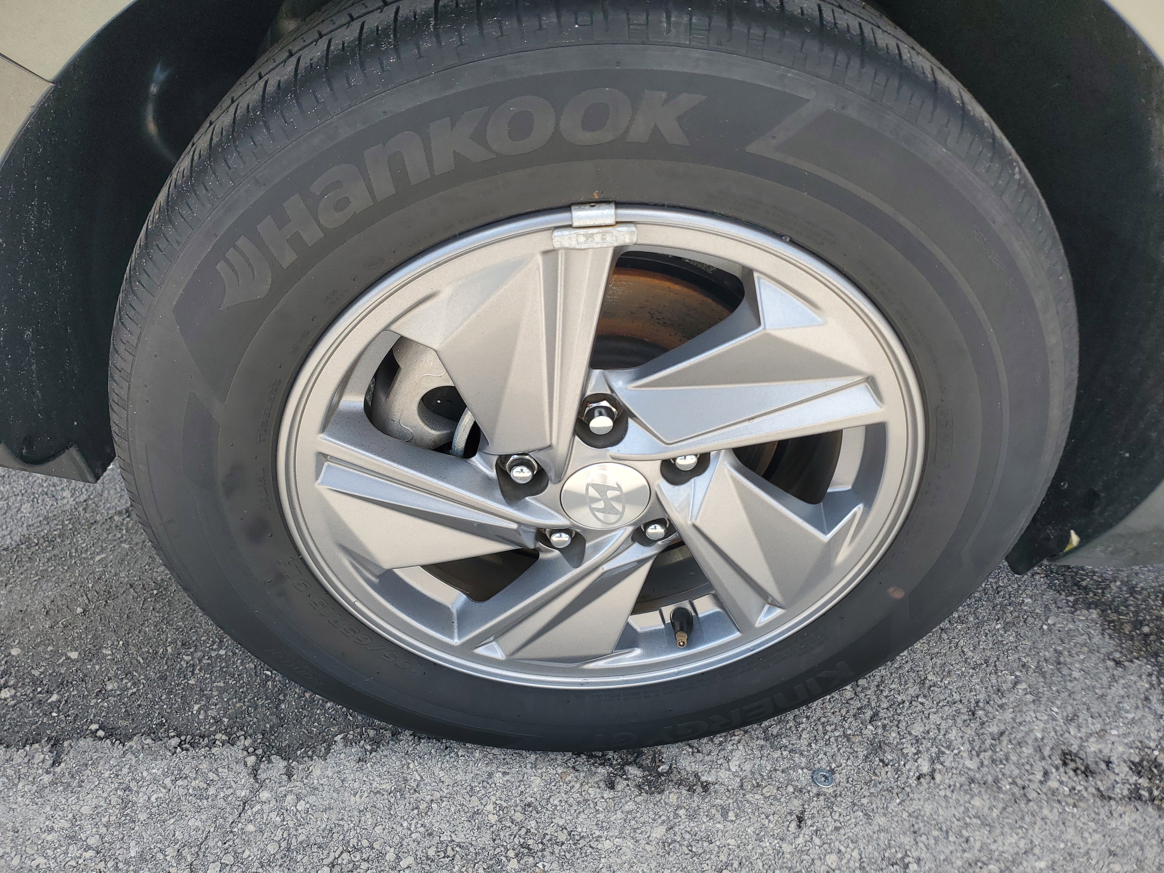 Used 2024 Hyundai Elantra SE FWD image 27